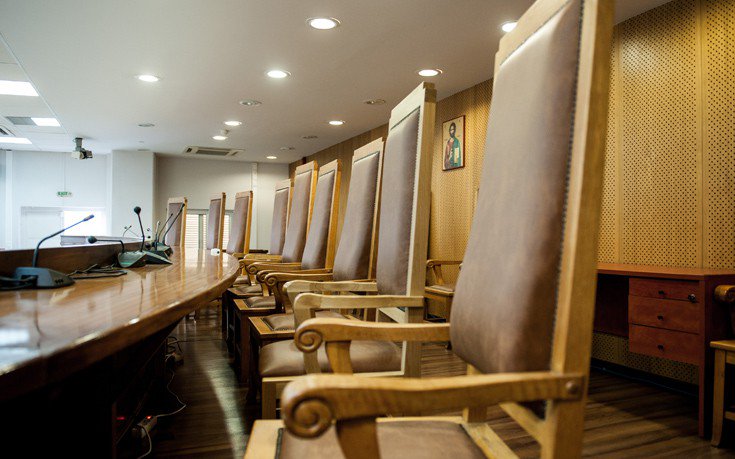 Μετέφερε τους Σύρους συγγενείς της γυναίκας του που δεν είχαν νόμιμα ταξιδιωτικά έγγραφα