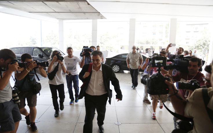 Ξεκινούν οι διαβουλεύσεις με τους επικεφαλής των κλιμακίων των θεσμών