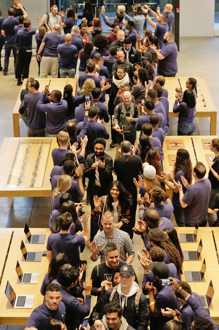 IPHONE &Alpha;&Nu;&Alpha;&Mu;&Omicron;&Nu;&Eta;