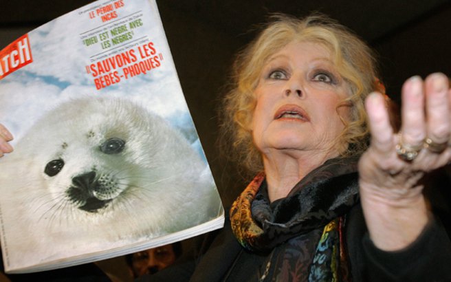 Η Μπριζίτ Μπαρντό χαρακτήρισε «ακατάλληλο» για ηγέτη τον Τραμπ