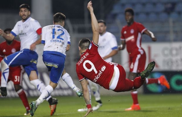 Έσκισε τη φανέλα και έφυγε στα αποδυτήρια ο Τζούρτζεβιτς