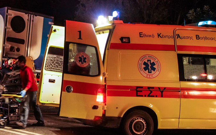 Μητέρα με τα δύο μωρά της εγκλωβίστηκε σε Ι.Χ. μετά από σφοδρό τροχαίο