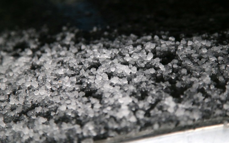 Εκχιονιστικό άνοιξε τη σήραγγα Αρτεμισίου