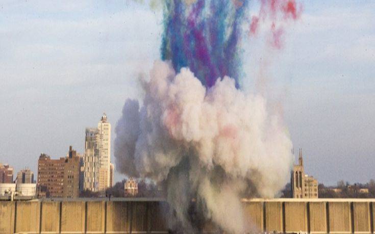 Ένα «μανιτάρι» διαφορετικό από τα αλλά στον ουρανό του Σικάγο