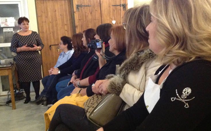 &Alpha;&pi;ό &tau;&eta;&nu; &pi;&alpha;&rho;&omicron;&upsilon;&sigma;ί&alpha;&sigma;&eta; &sigma;&tau;&omicron;&upsilon;&sigmaf; &epsilon;&kappa;&pi;&rho;&omicron;&sigma;ώ&pi;&omicron;&upsilon;&sigmaf; &Tau;ύ&pi;&omicron;&upsilon;