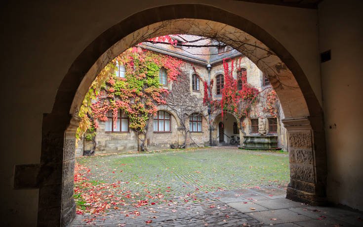 &Beta;&Alpha;&Mu;&Beta;&Epsilon;&Rho;&Gamma;&Eta; &Gamma;&Epsilon;&Rho;&Mu;&Alpha;&Nu;&Iota;&Alpha;