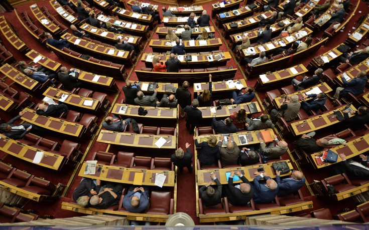 Κατατέθηκε στη Βουλή η τροπολογία για τις απεργίες