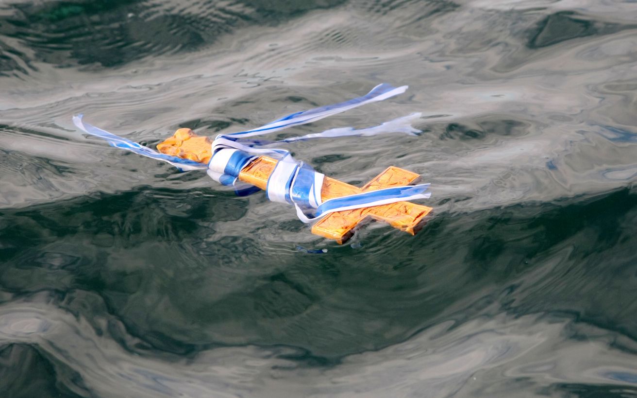 Μια 7χρονη και ένας 14χρονος έπιασαν τον Σταυρό στον Χορτιάτη