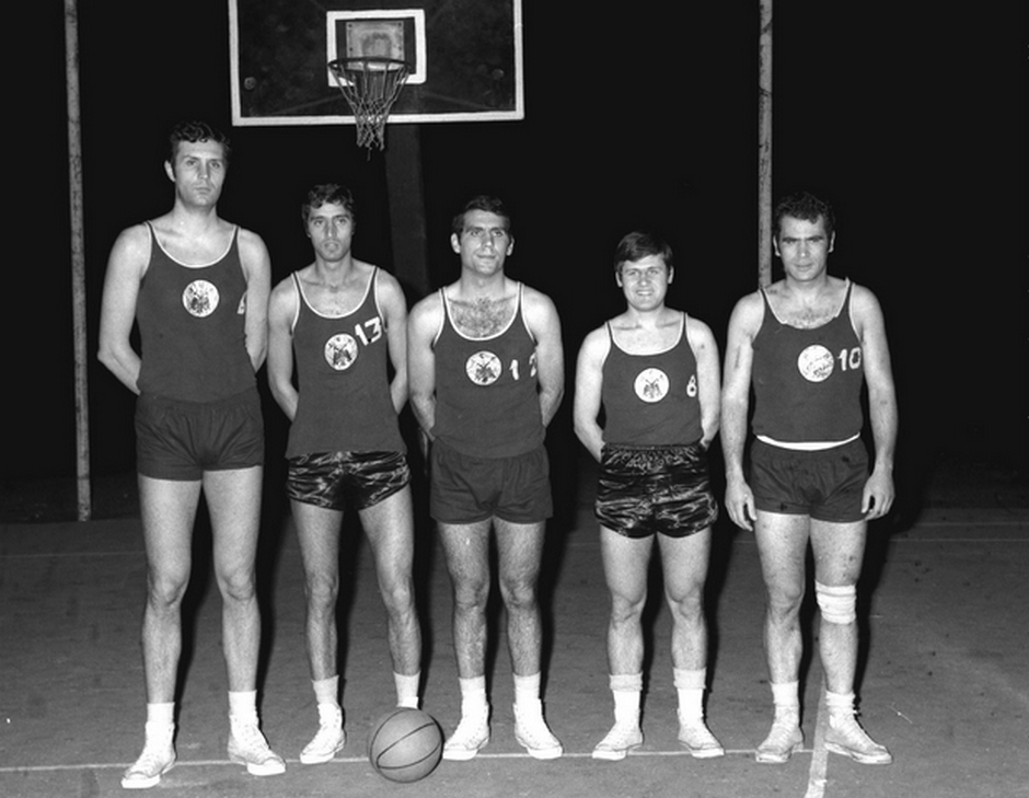 &Chi;&rho;ή&sigma;&tau;&omicron;&sigmaf; &Zeta;&omicron;ύ&pi;&alpha;&sigmaf;: “&Chi;&alpha;&rho;ά&chi;&tau;&eta;&kappa;&epsilon; &sigma;&tau;&eta; &mu;&nu;ή&mu;&eta; &tau;&omicron;&upsilon; &kappa;ό&sigma;&mu;&omicron;&upsilon; &omicron; &tau;ί&tau;&lambda;&omicron;&sigmaf; &tau;&omicron;&upsilon; 1968”