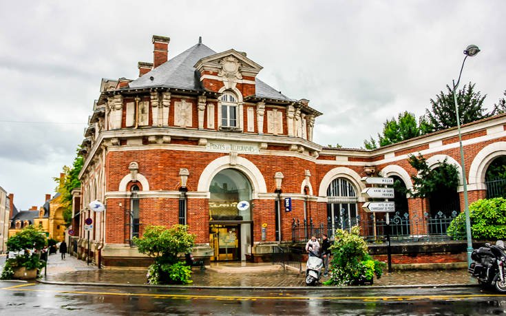 &Phi;&Omicron;&Nu;&Tau;&Alpha;&Iota;&Nu;&Epsilon;&Mu;&Pi;&Lambda;&Omega; &Gamma;&Alpha;&Lambda;&Lambda;&Iota;&Alpha;