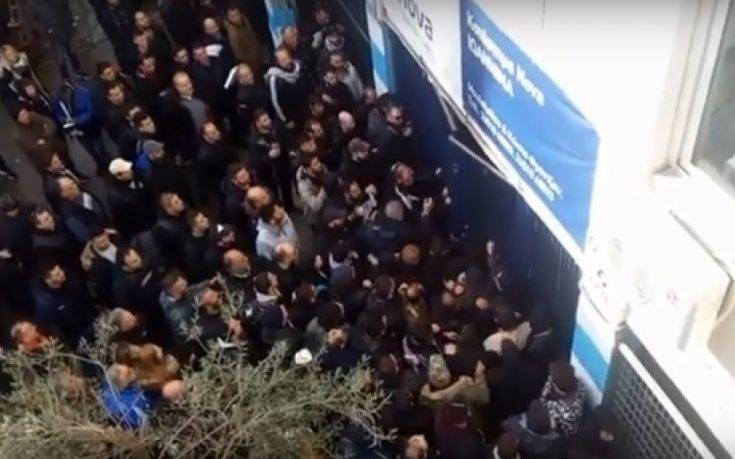 Με «ντου» στη θύρα 4 του σταδίου των Ιωαννίνων μπήκαν οι οπαδοί του ΠΑΟΚ 4 004548777888