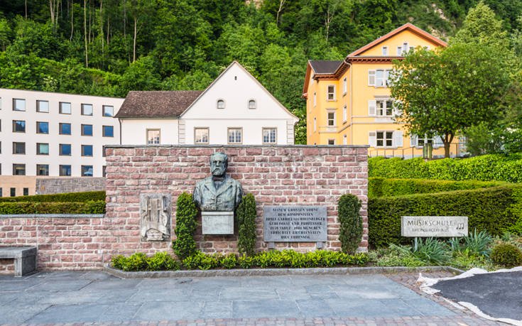 &Lambda;&iota;&chi;&tau;&epsilon;&nu;&sigma;&tau;ά&iota;&nu;