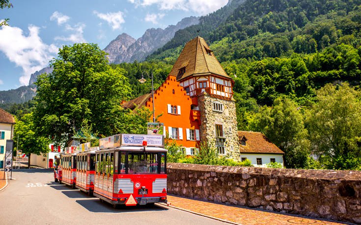 &Lambda;&iota;&chi;&tau;&epsilon;&nu;&sigma;&tau;ά&iota;&nu;