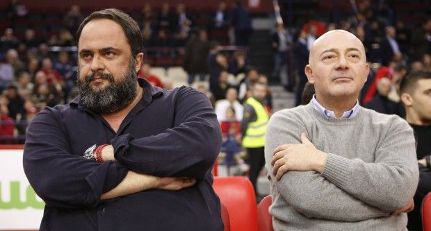 &Omicron; “Mr. Dogus”, &omicron; &Nu;&omicron;&upsilon;&sigma;&rho;έ&tau; &kappa;&alpha;&iota; &omicron;&iota; &mu;&alpha;&rho;ί&nu;&epsilon;&sigmaf;