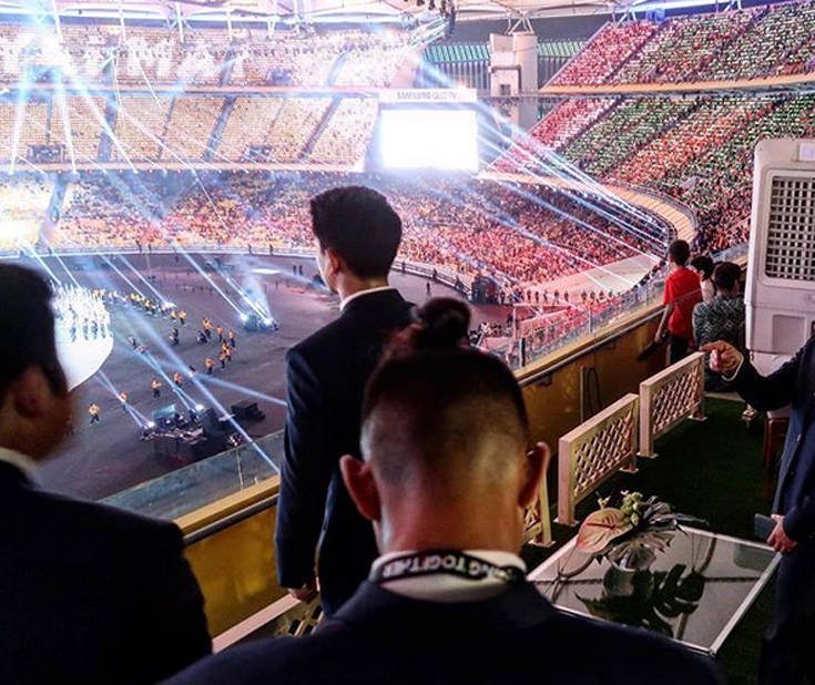 Για τον πρίγκιπα του Μπρουνέι το χρήμα δεν σταματάει να ρέει