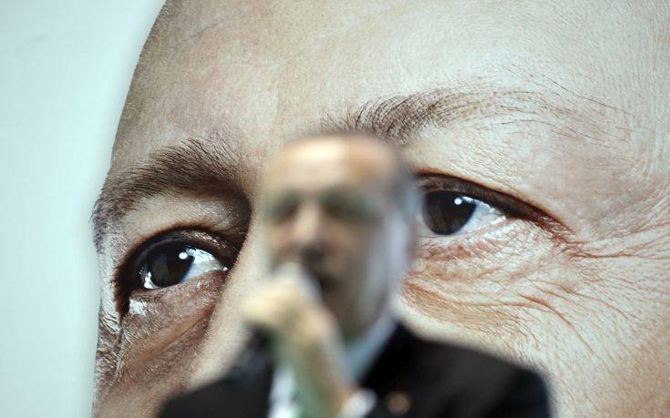 Σε αχαρτογράφητα νερά οδηγεί ο Ερντογάν τα ελληνοτουρκικά 4 AP 17337620473321