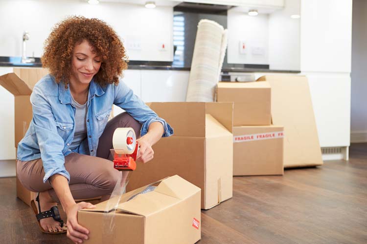 Μετακομίσεις με ανυψωτικό μηχάνημα σε Αθήνα- Θεσσαλονίκη