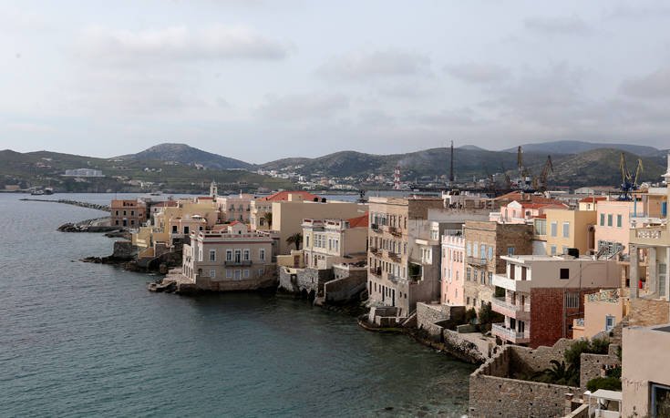 Ρετρό ατμόσφαιρα στην καρδιά των Κυκλάδων 18 ΣΥΡΟΣ
