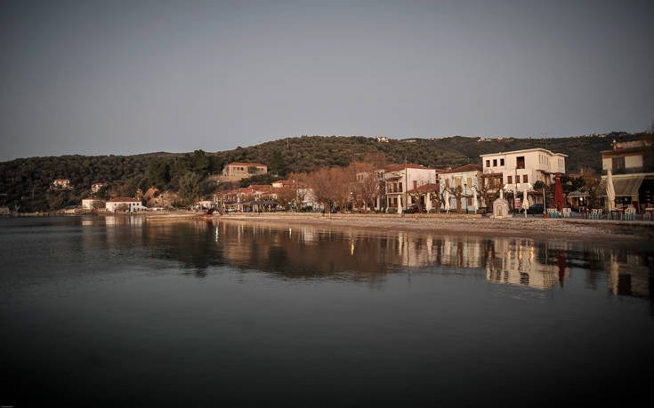 &Mu;&Eta;&Lambda;&Iota;&Nu;&Alpha; &Pi;&Eta;&Lambda;&Iota;&Omicron;&Upsilon;