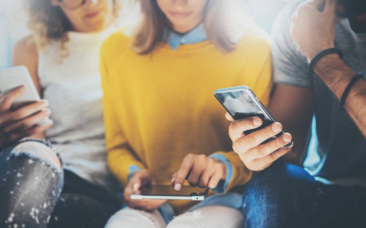Τα smartphones καταστρέφουν τον πλανήτη ακόμα γρηγορότερα από όσο πιστεύαμε