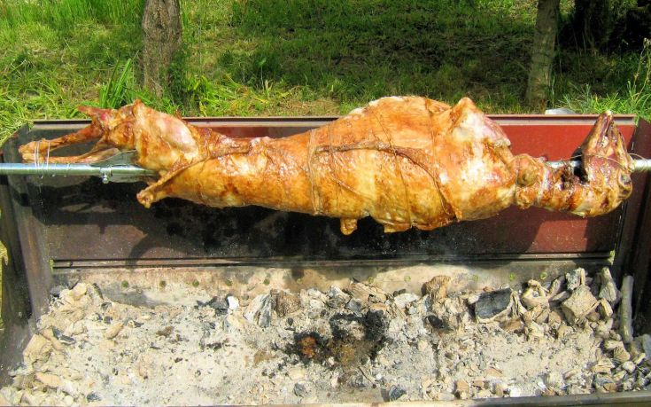 psino arni sti souvla