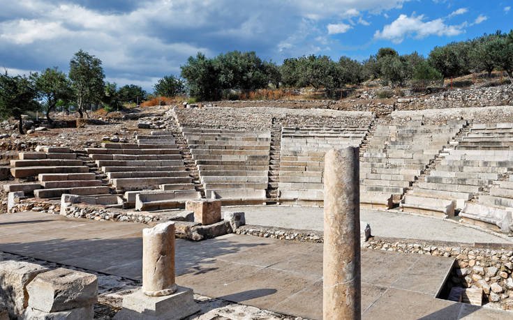 Στην Παλαιά Επίδαυρο της θεατρικής αίγλης 28 ΜΙΚΡΟ ΘΕΑΤΡΟ ΕΠΙΔΑΥΡΟΥ