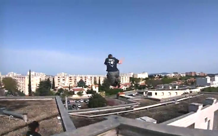 &laquo;&Kappa;&lambda;έ&phi;&tau;&epsilon;&sigmaf; &kappa;&iota; &alpha;&sigma;&tau;&upsilon;&nu;ό&mu;&omicron;&iota;&raquo; &sigma;&epsilon; &sigma;&tau;έ&gamma;&epsilon;&sigmaf; &kappa;&alpha;&iota; &tau;&alpha;&rho;ά&tau;&sigma;&epsilon;&sigmaf;