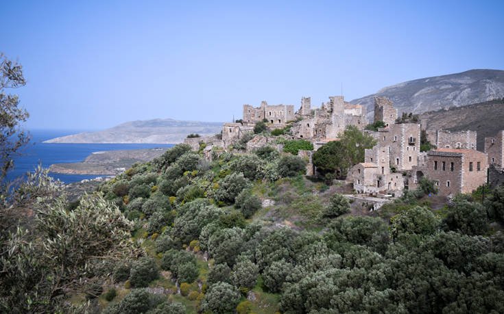Η αυστηρή γοητεία της Λακωνικής Μάνης