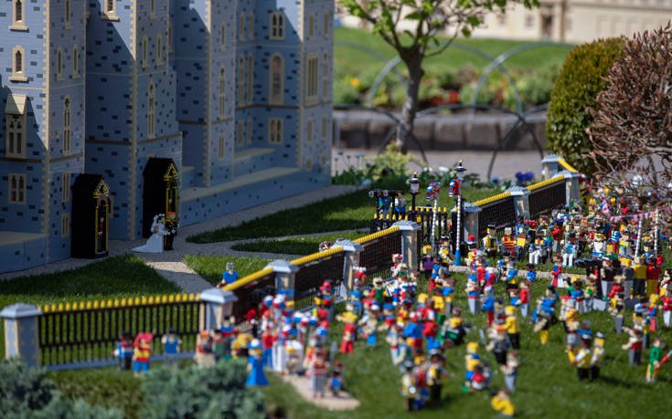 Ο βασιλικός γάμος του Χάρι και της Μέγκαν με Lego 8 AP_18128475798003