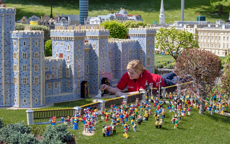 Ο βασιλικός γάμος του Χάρι και της Μέγκαν με Lego 10 AP_18128475954562