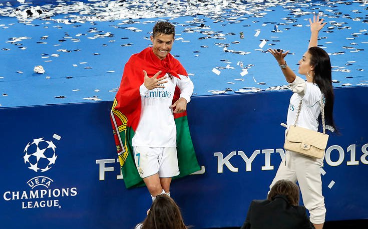 Το φιλί της Τζορτζίνα στον Κριστιάνο Ρονάλντο μετά την κατάκτηση του Champions League