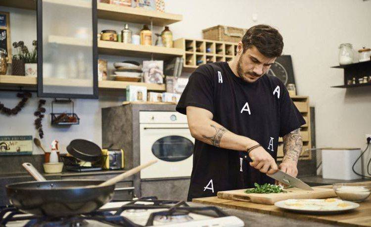 Έμεινες μέσα; 11 ουι
