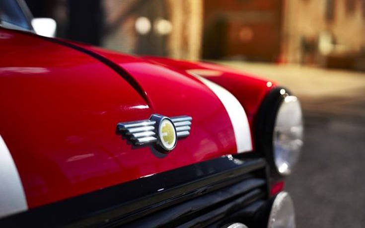 Ένα MINI αποκλειστικά για τον βασιλικό γάμο του Χάρι και της Μέγκαν