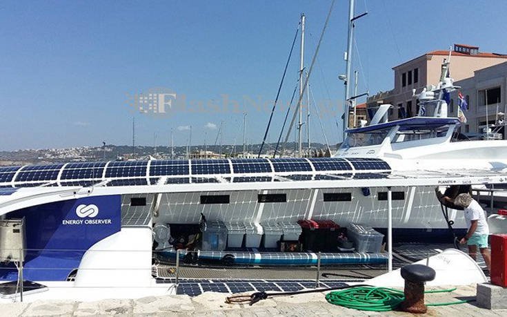 Το ξεχωριστό καταμαράν στο παλιό λιμάνι των Χανίων 23 dpgojo7