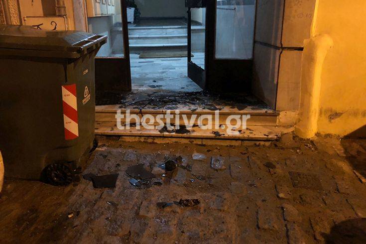 Έκρηξη αυτοσχέδιου εκρηκτικού μηχανισμού σε είσοδο πολυκατοικίας στη Θεσσαλονίκη 7 gazaki_2