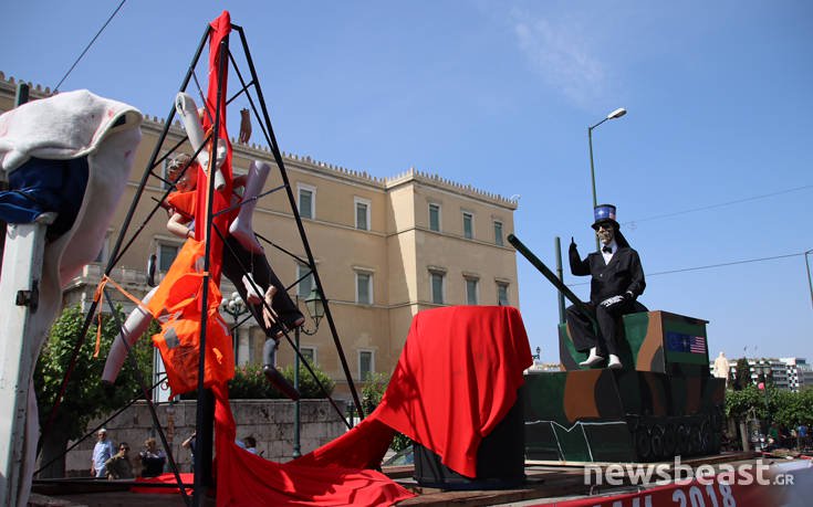 Με πολεμικά άρματα το ΠΑΜΕ στο Σύνταγμα 30 prtmai20