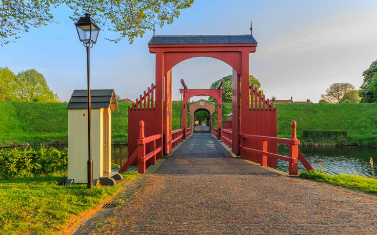 BOURTANGE &Omicron;&Lambda;&Lambda;&Alpha;&Nu;&Delta;&Iota;&Alpha;