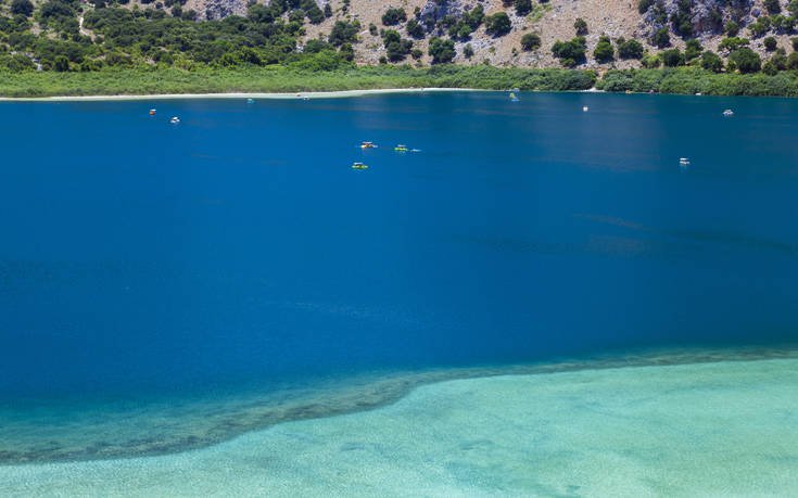 Κολύμπι κάτω από τα Λευκά Όρη 14 ΛΙΜΝΗ ΚΟΥΡΝΑ