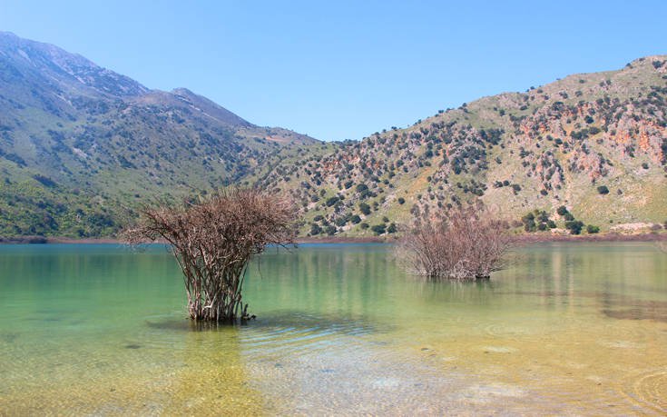 Κολύμπι κάτω από τα Λευκά Όρη 16 ΛΙΜΝΗ ΚΟΥΡΝΑ