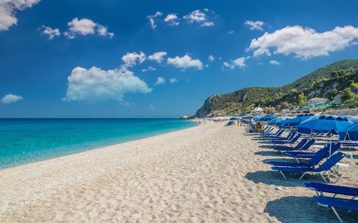 Όλη η χρωματική παλέτα του μπλε στο Κάθισμα της Λευκάδας 14 ΚΑΘΙΣΜΑ ΛΕΥΚΑΔΑ