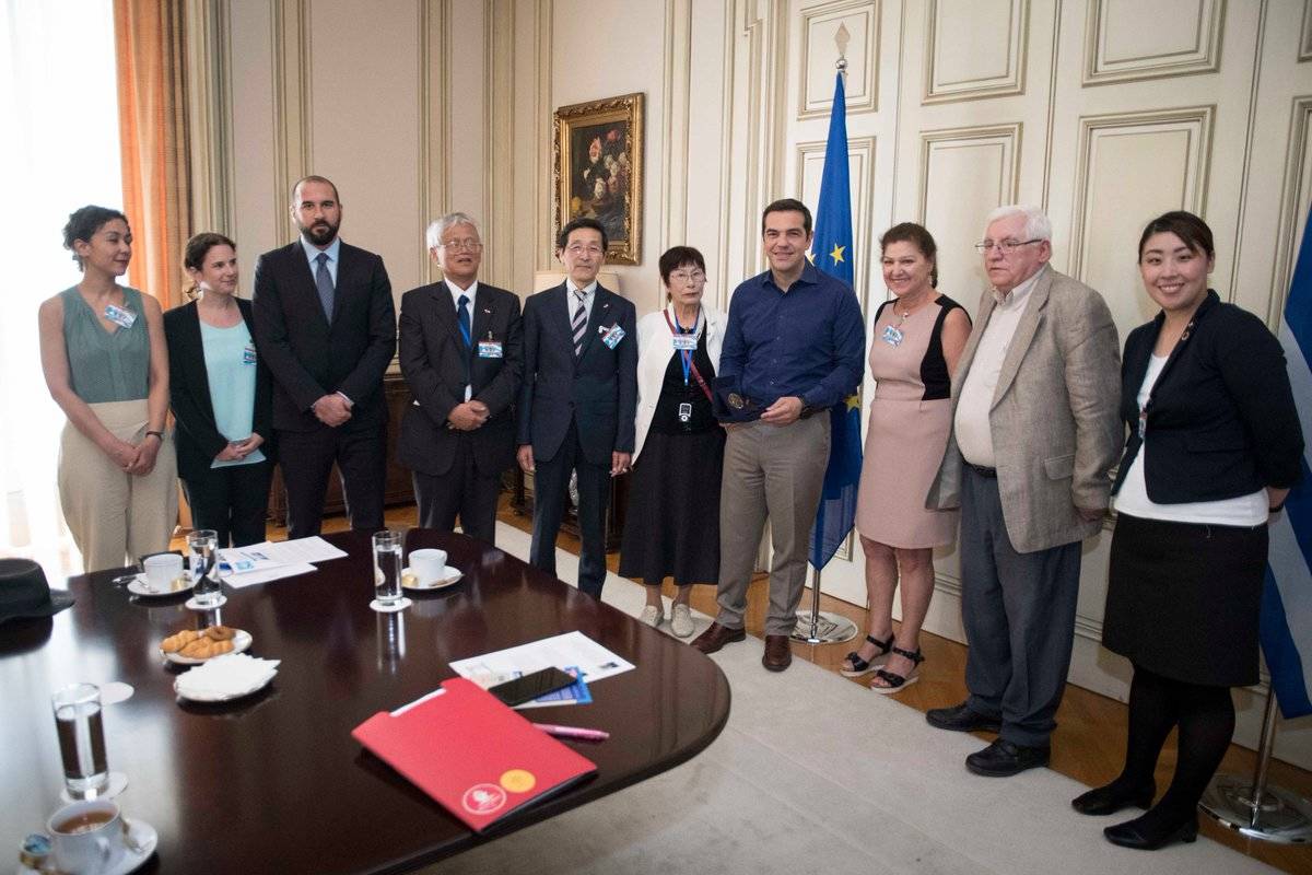 Τσίπρας: Να συνεχίσουμε να αγωνιζόμαστε για έναν πιο ειρηνικό κόσμο