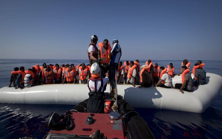 Η Ιταλία εξακολουθεί να περιμένει τη «συγγνώμη» του Μακρόν για τους μετανάστες 4 metanastes