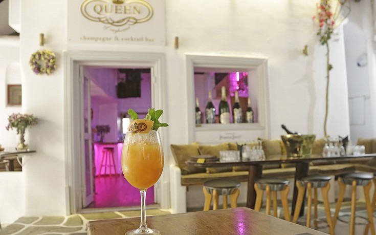 Queen, έ&nu;&alpha; champagne & cocktail bar- &sigma;ή&mu;&alpha; &kappa;&alpha;&tau;&alpha;&tau;&epsilon;&theta;έ&nu; &tau;&omicron;&upsilon; &mu;&upsilon;&kappa;&omicron;&nu;&iota;ά&tau;&iota;&kappa;&omicron;&upsilon; nightlife
