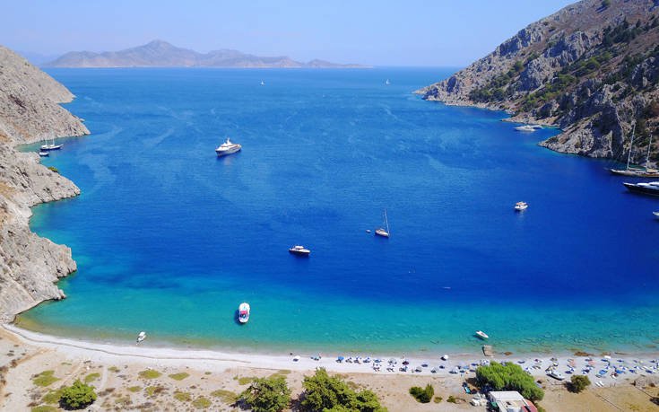 Η υπέροχη βοτσαλωτή παραλία της Σύμης 15 ΝΑΝΝΟΥ ΣΥΜΗ