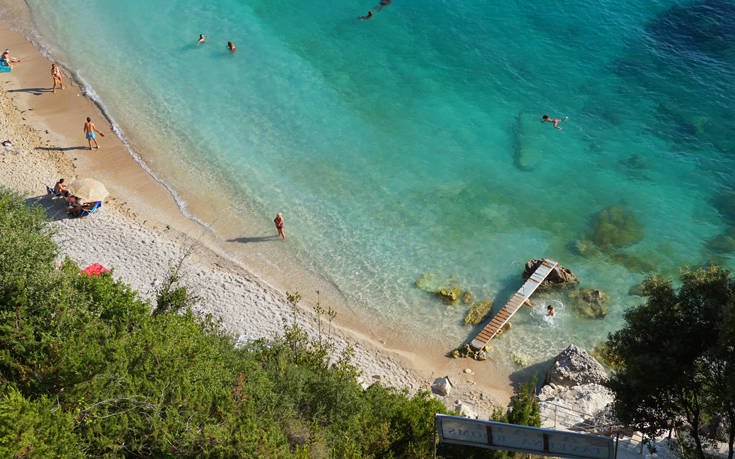 Γαλαζοπράσινα νερά και νησιωτική γοητεία στα Σύβοτα 19 ΣΥΒΟΤΑ
