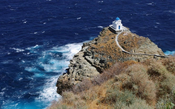 Γιατί η Σίφνος είναι ένα από τα κορυφαία κυκλαδονήσια για το 2018