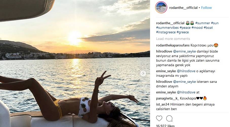 Η Ροδάνθη του Survivor με μπικίνι ξαπλωμένη σε σκάφος