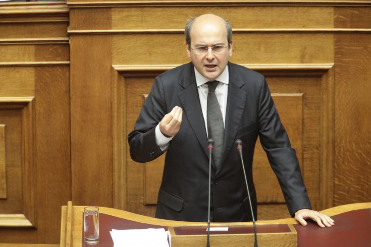 Χατζηδάκης: Ευχαριστούμε για το χαμόγελο που μας χαρίζετε