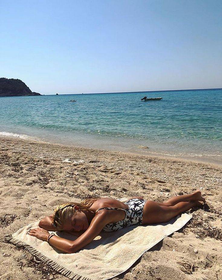 Η Ευαγγελία Αραβανή σε χαλαρή, καλοκαιρινή διάθεση 4 arav