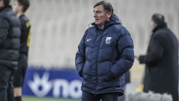 &Pi;&alpha;&pi;&alpha;ϊ&omega;ά&nu;&nu;&omicron;&upsilon;: “&Eta; &Lambda;&alpha;&mu;ί&alpha; &theta;&alpha; &alpha;&nu;&alpha;&delta;&epsilon;ί&xi;&epsilon;&iota; &tau;&omicron;&nu; &Mu;&alpha;&sigma;&tau;&omicron;ύ&rho;”